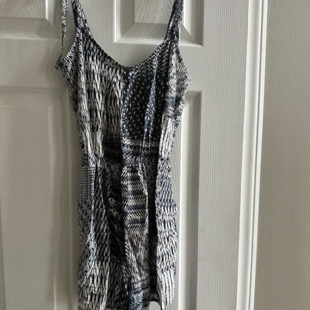 NWT!! BCBGMaxAzria Romper SzXS